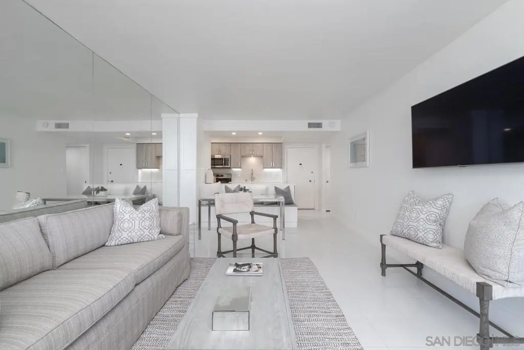 Single Family Residence for rent at 1770 Avenida Del Mundo 701, Coronado, CA featuring 1 bed and 1 bath
