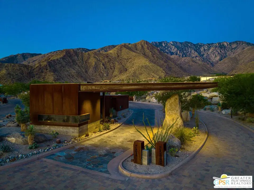 2334 Morning Vista, Palm Springs, CA — listing photo 1