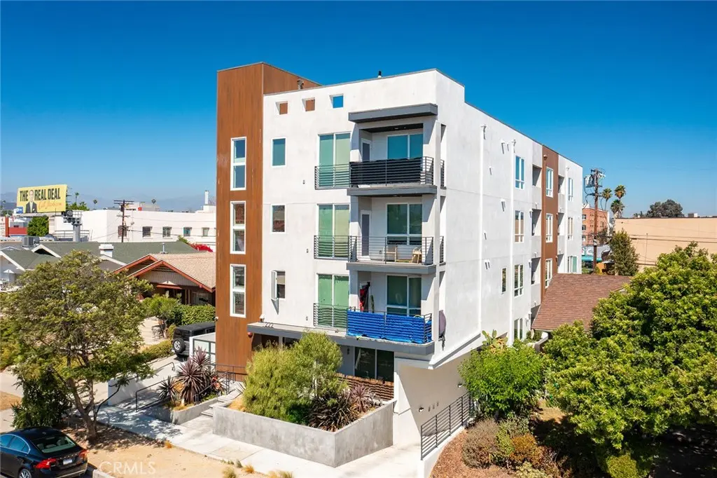 Mixed Use for sale at 222 N Manhattan Place, Los Angeles, CA