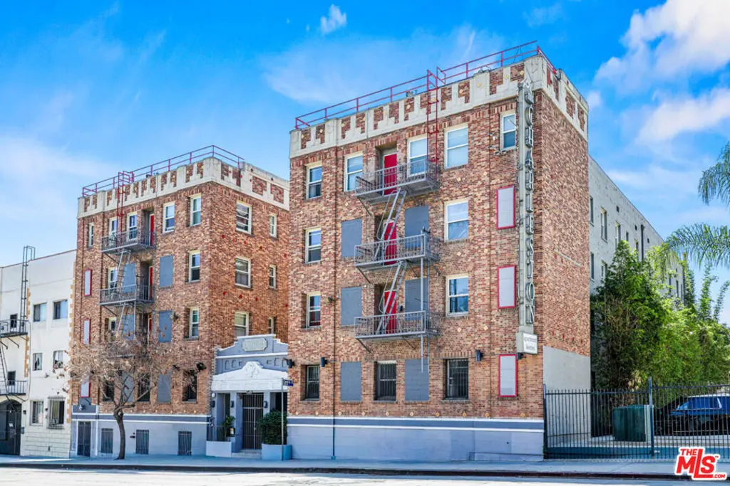 Apartment for rent at 729 S Union Avenue 435, Los Angeles, CA featuring 1 bed and 1 bath
