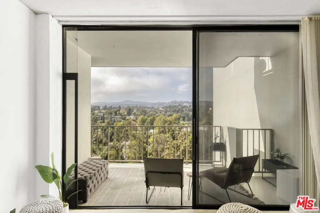 Condominium for sale at 10433 Wilshire Boulevard 808, Los Angeles, CA featuring 1 bed and 2 baths