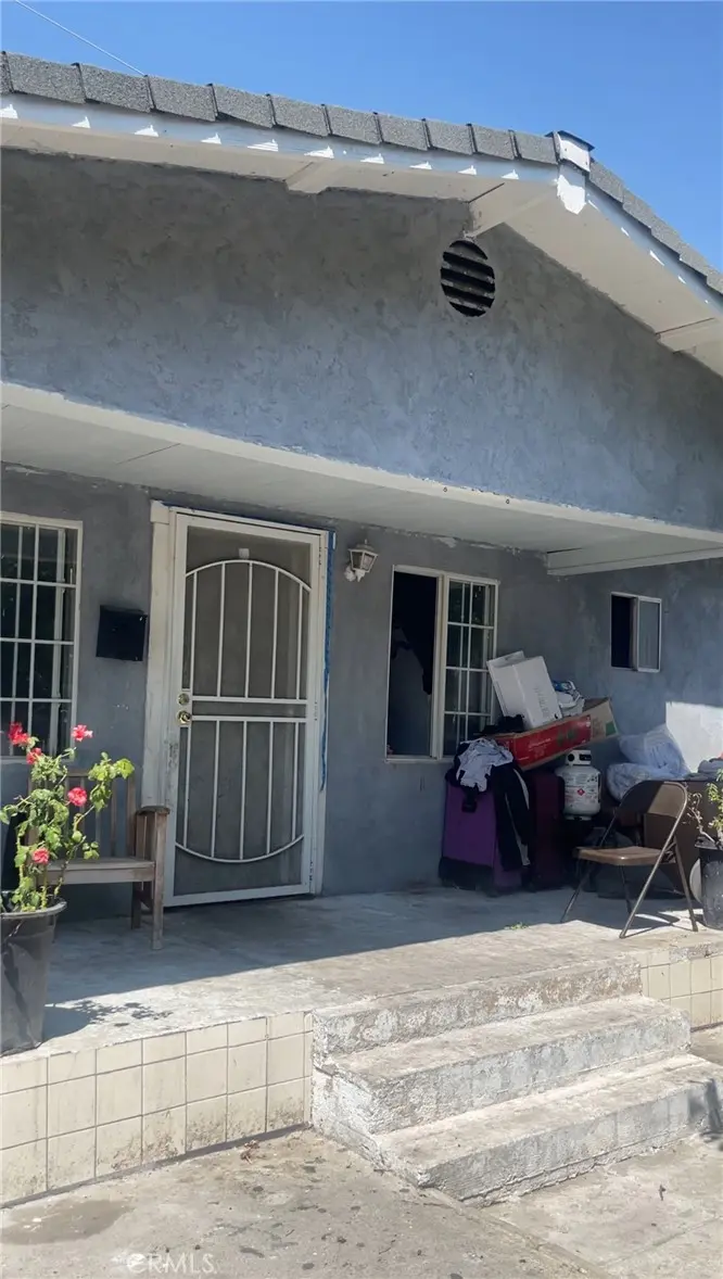 2246 Glenrose Avenue, Altadena, CA — listing photo 1