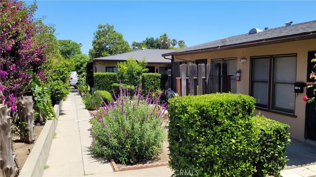 Residential Lease for rent at 999 N Lake Avenue 2, Pasadena, Los Angeles County, CA featuring 1 bed and 1 bath