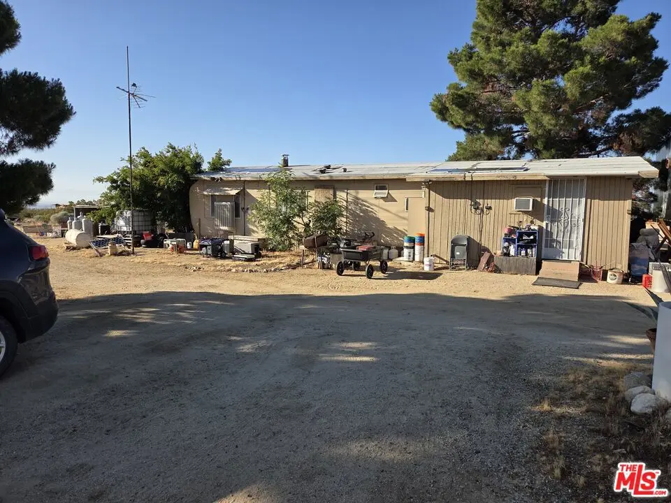 6000 W 140th Street West, Rosamond, CA — listing photo 1