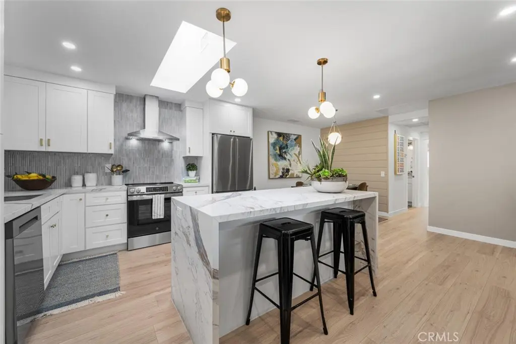 Condominium for sale at 2338 Avenida Sevilla N, Laguna Woods, CA featuring 2 beds and 2 baths
