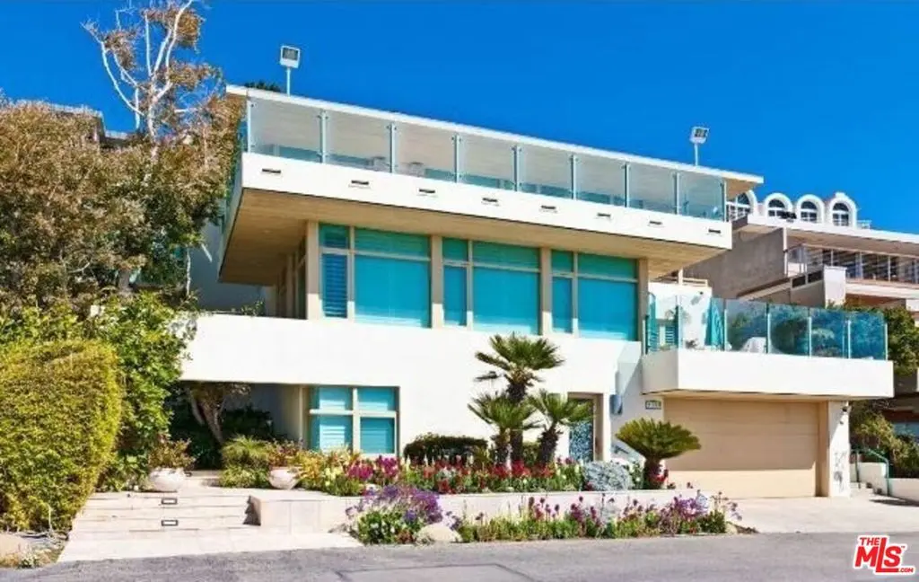 Single Family Residence for rent at 31709 SEA LEVEL Drive, Malibu, CA featuring 6 beds and 5 baths
