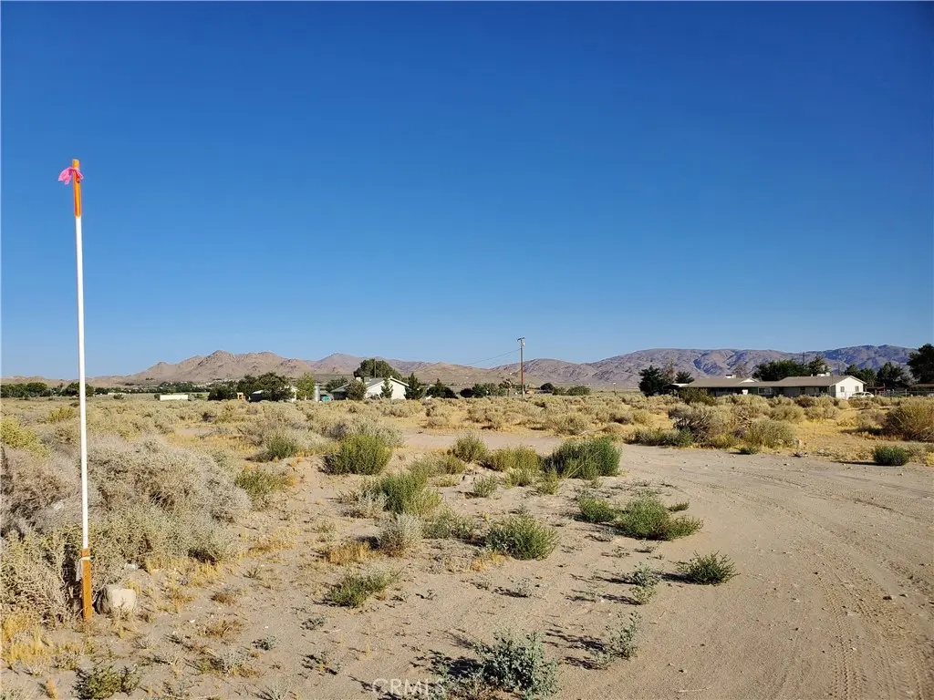 10600 Oracle Road, Lucerne Valley, CA — listing photo 1