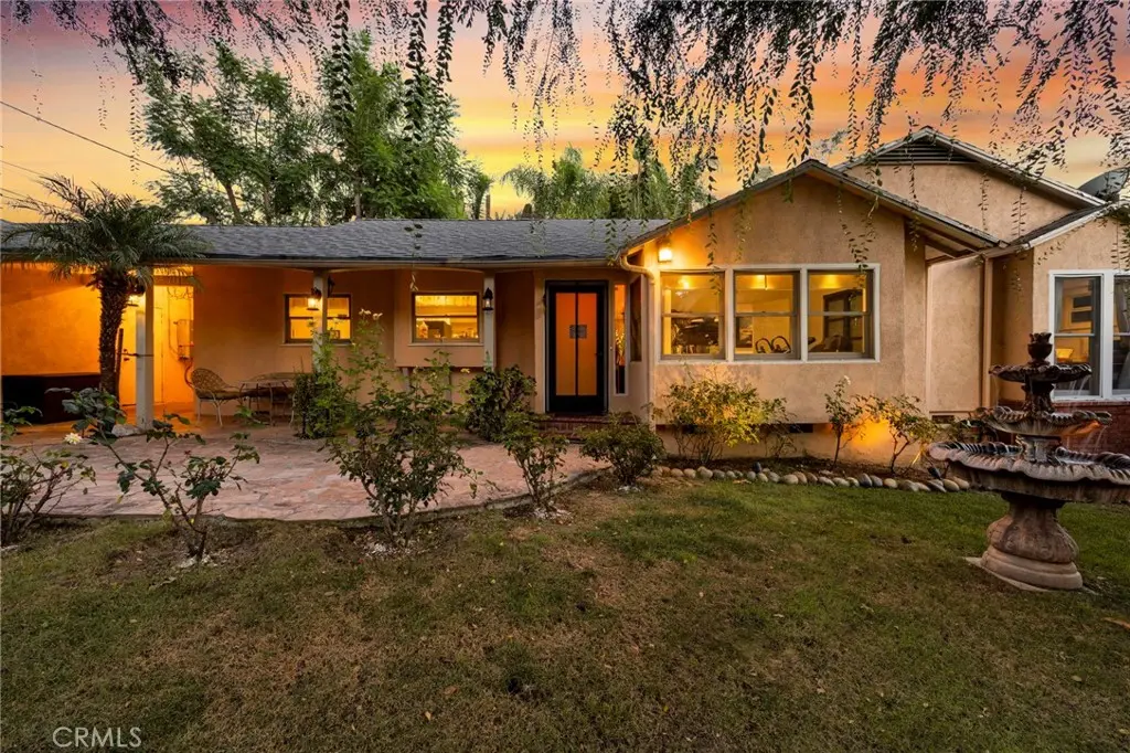 Single Family Residence for sale at 3398 Floyd, Los Angeles, CA featuring 3 beds and 2 baths