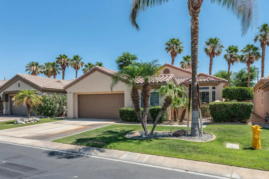 Residential Lease for rent at 80411 Portobello Drive, Indio, Riverside County, CA featuring 2 beds and 2 baths
