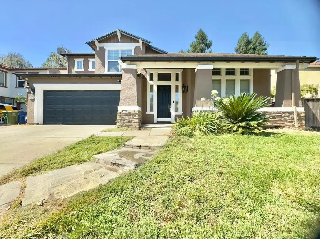 9562 E Park Drive, Elk Grove, CA — listing photo 1