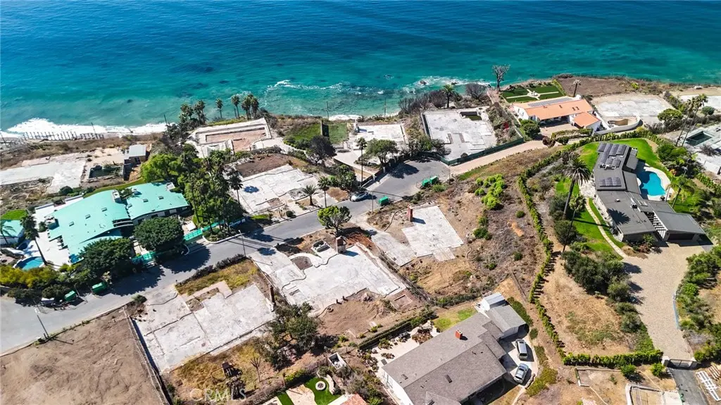 20259 Inland Lane, Malibu, CA — listing photo 1