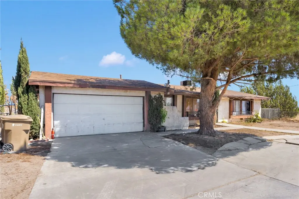 14720 Main Street, Hesperia, CA — listing photo 1