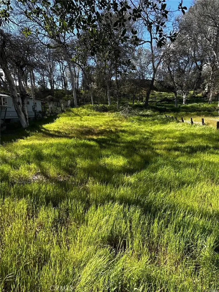 5614 Crawford Avenue, Clearlake, CA — listing photo 1