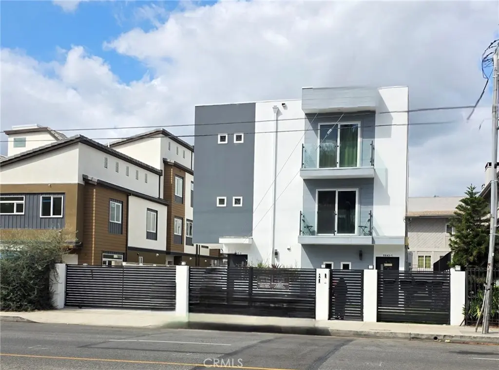 6845 Haskell Avenue, Lake Balboa, CA — listing photo 1