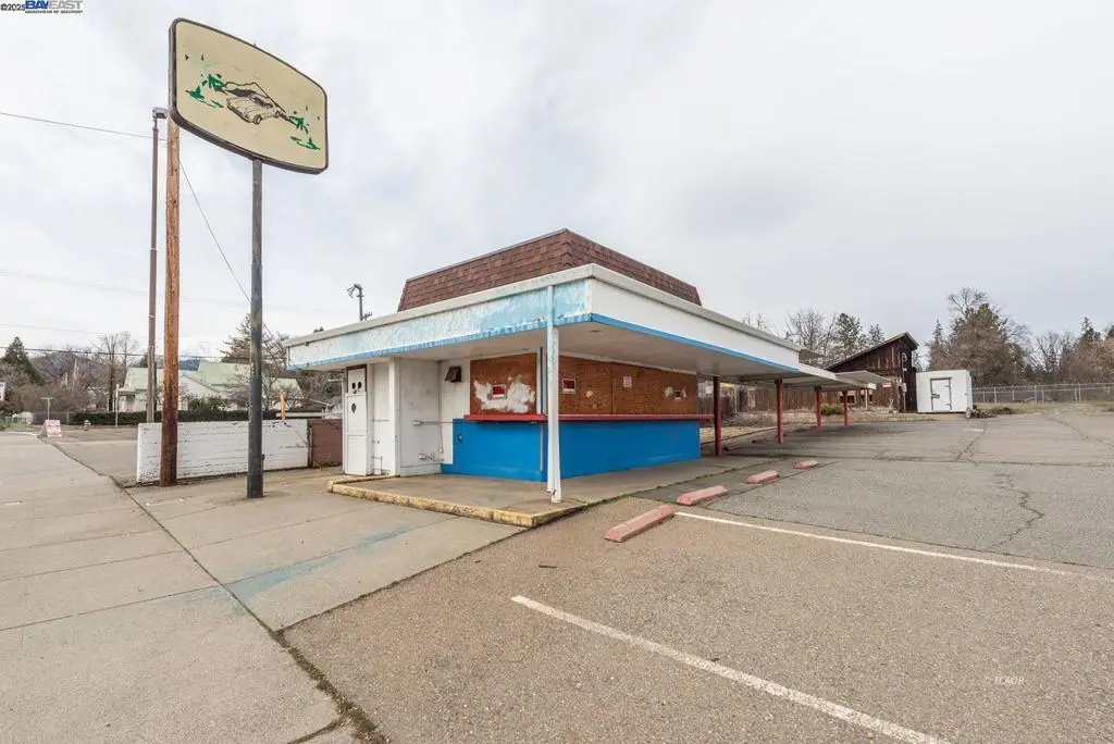 1081 Main St., Weaverville, CA — listing photo 1