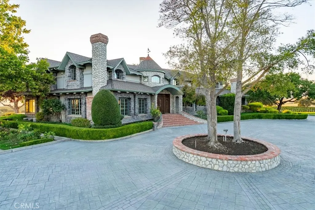 8283 Cross Canyons Road, San Miguel, CA — listing photo 1