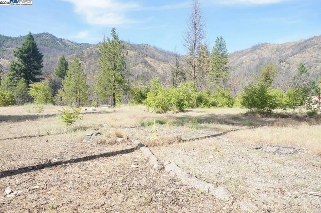 101 River Acres, Junction City, CA — listing photo 1