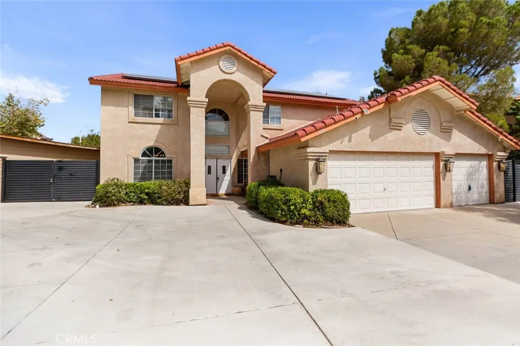 Single Family Residence for sale at 7237 Ojai Drive, Palmdale, CA featuring 5 beds and 3 baths