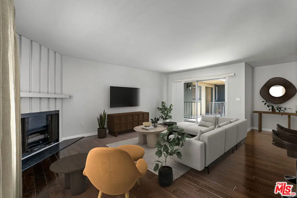 Condominium for rent at 1342 HARVARD Street 204, Santa Monica, CA featuring 3 beds and 2 baths