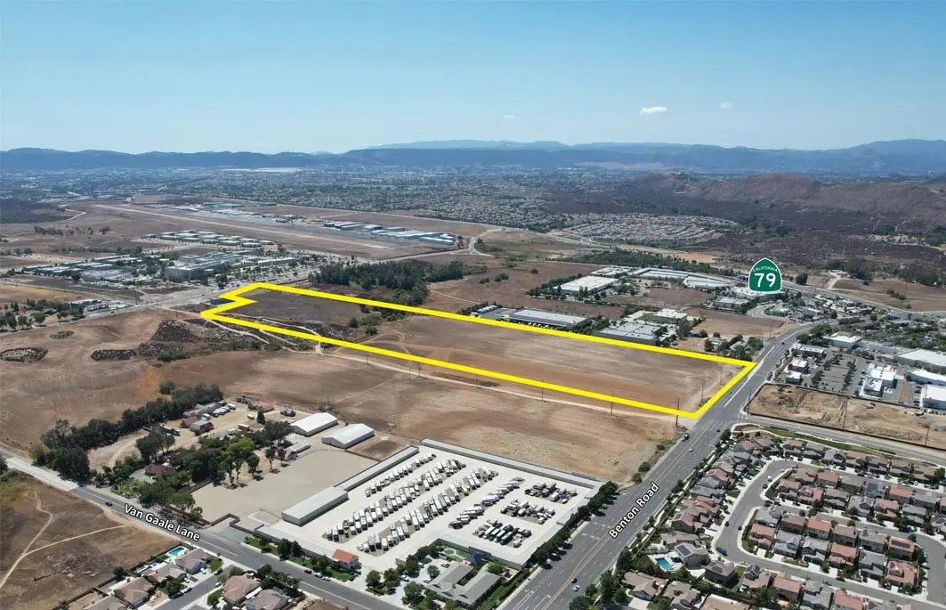 30951 Benton Road, Winchester, CA — listing photo 1