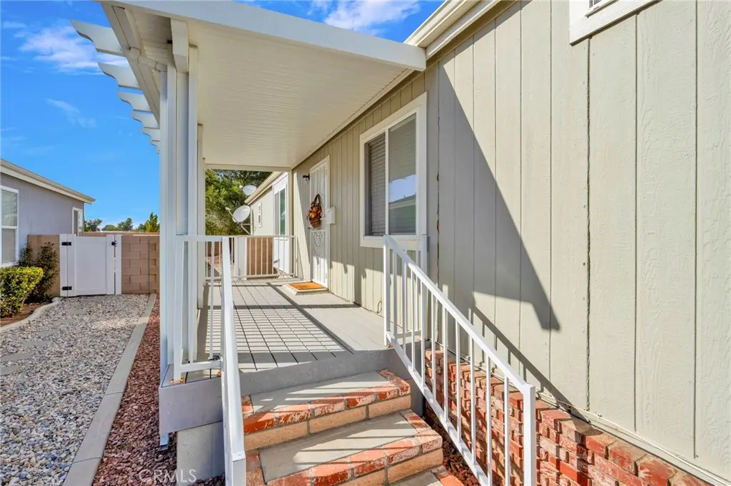 22241 Nisqually Road 20, Apple Valley, CA — listing photo 1