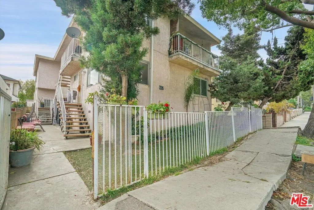 667 W 22nd Street, San Pedro, CA — listing photo 1
