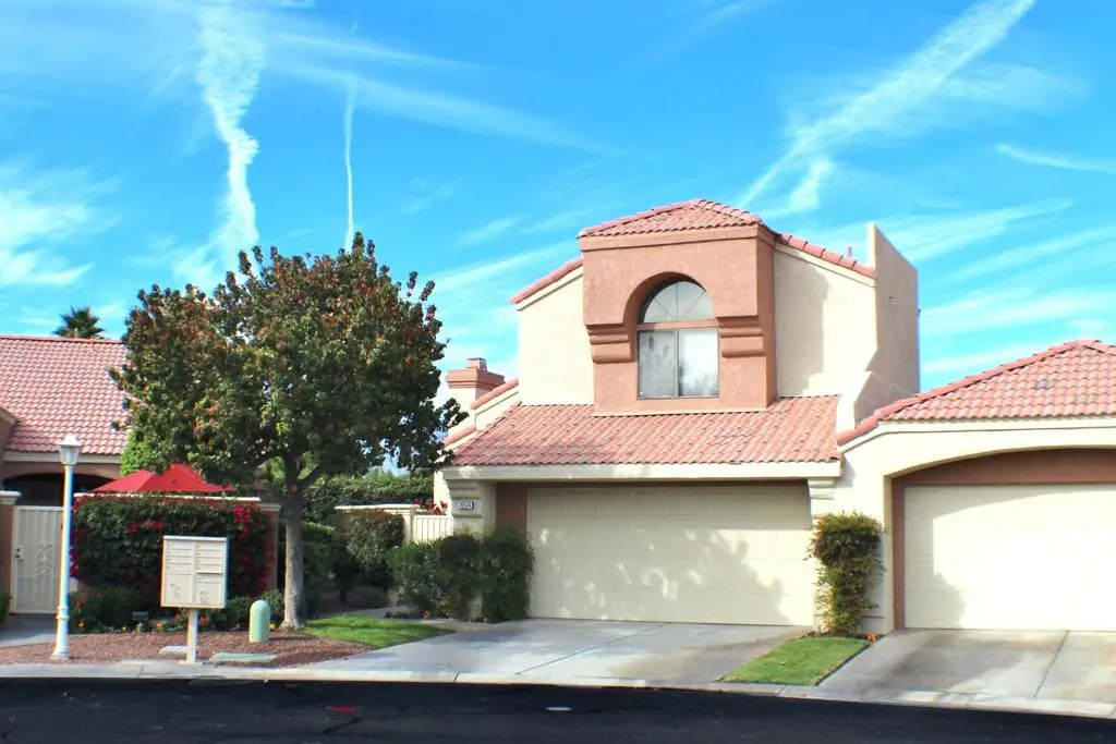 Residential Lease for rent at 76574 Sheba Way, Palm Desert, Riverside County, CA featuring 2 beds and 3 baths