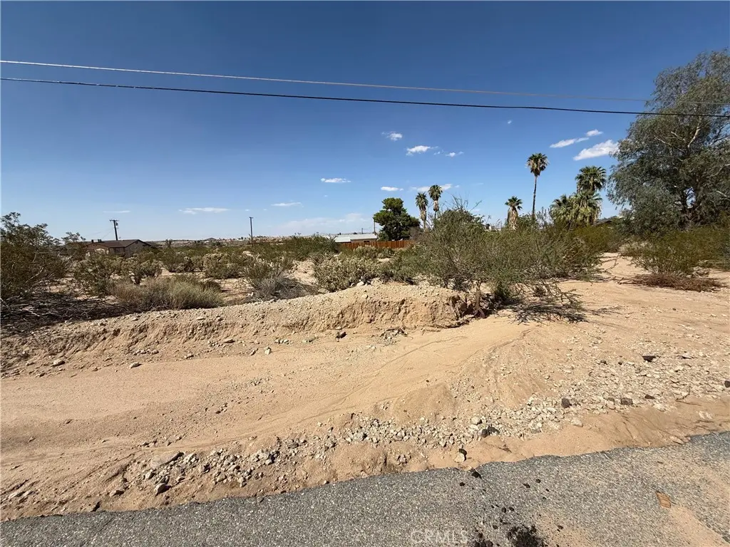 72638 Sullivan, 29 Palms, CA — listing photo 1