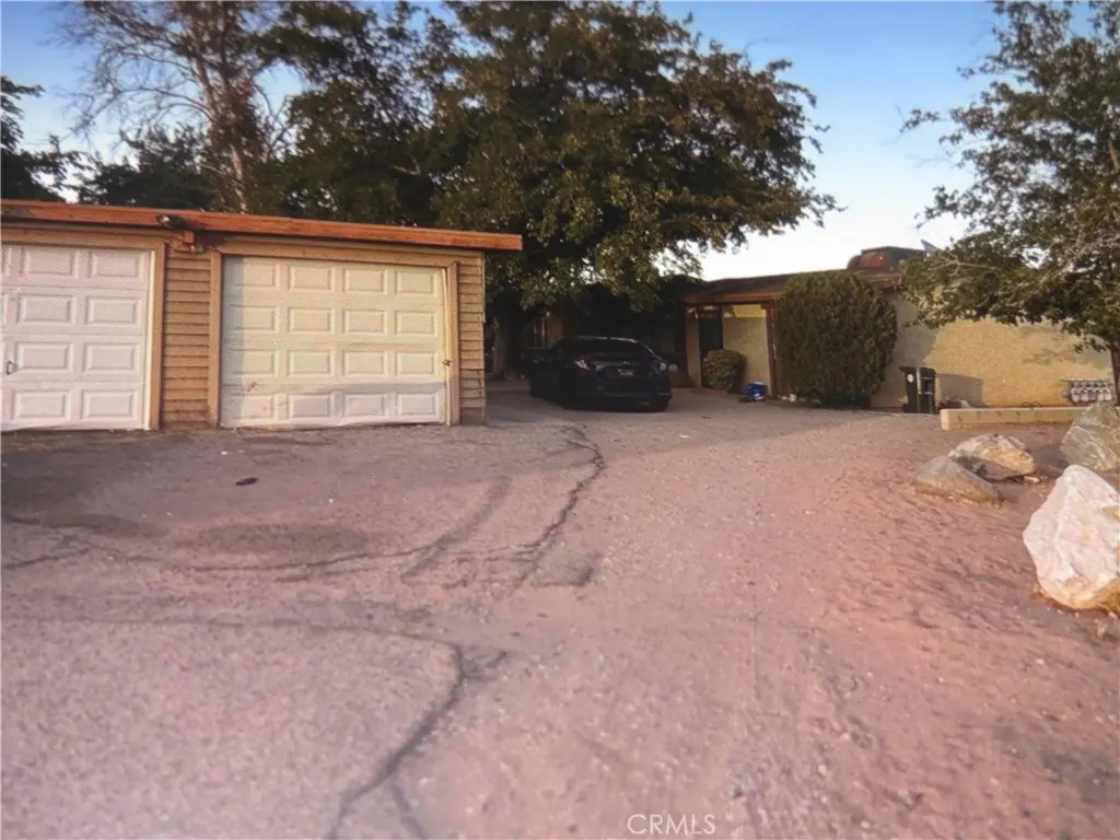 Quadruplex for sale at 20316 Rimrock RD, Apple Valley, CA