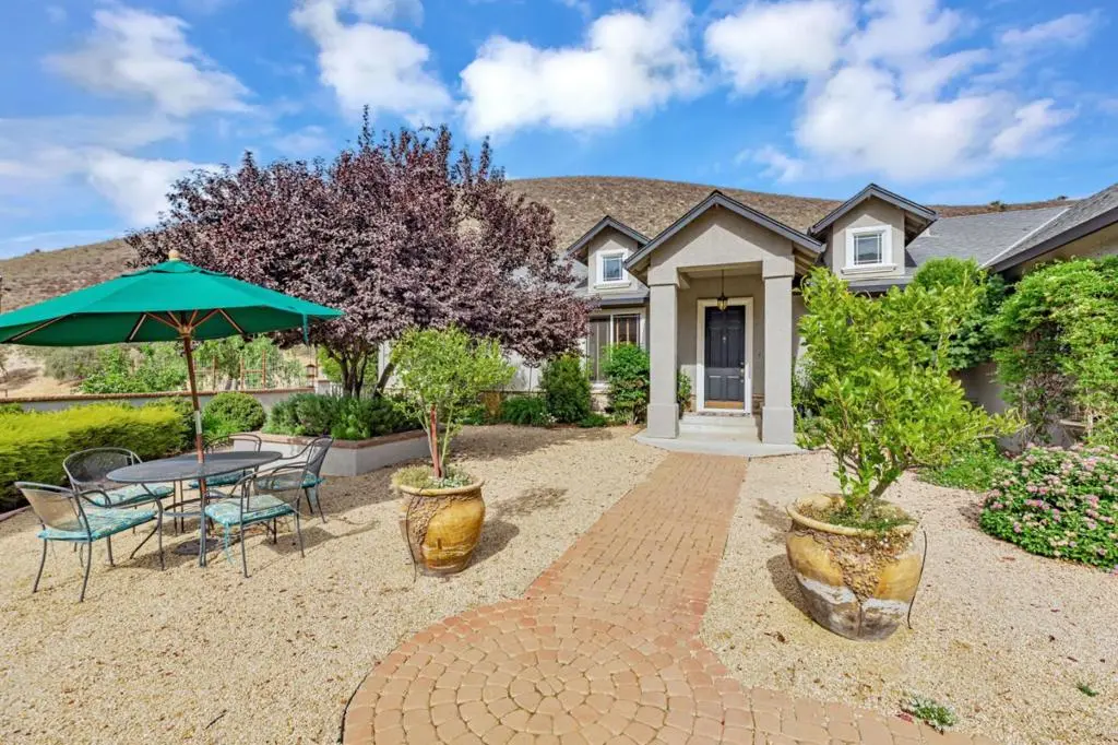 Single Family Residence for sale at 44737 Sun Valley Drive, King City, CA featuring 4 beds and 2 baths