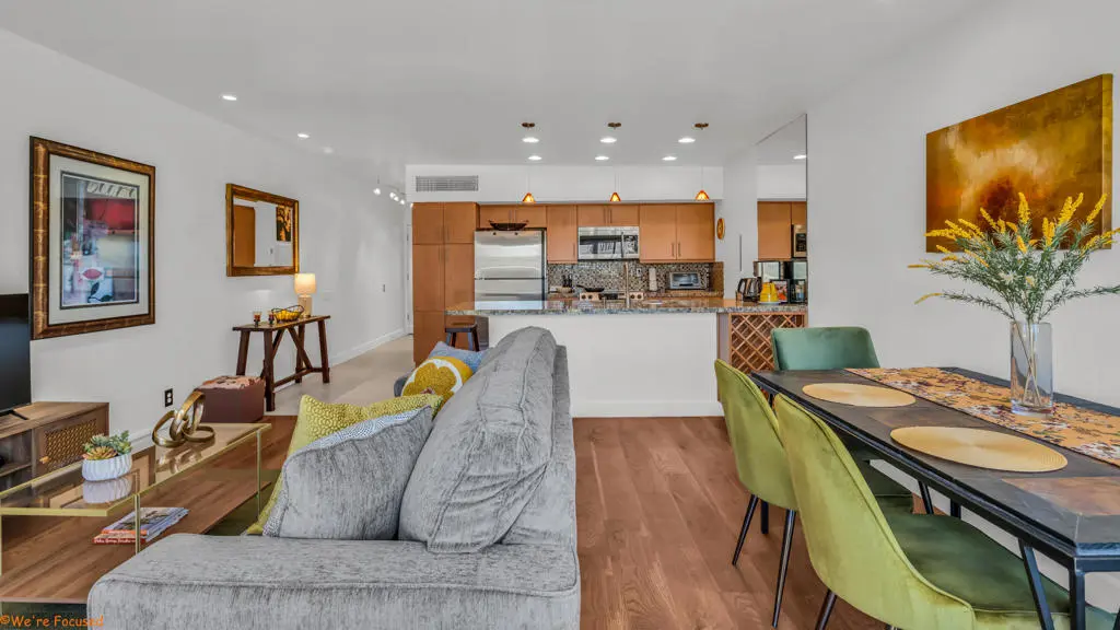 Residential Lease for rent at 1655 E Palm Canyon Drive 202, Palm Springs, Riverside County, CA featuring 1 bed and 1 bath