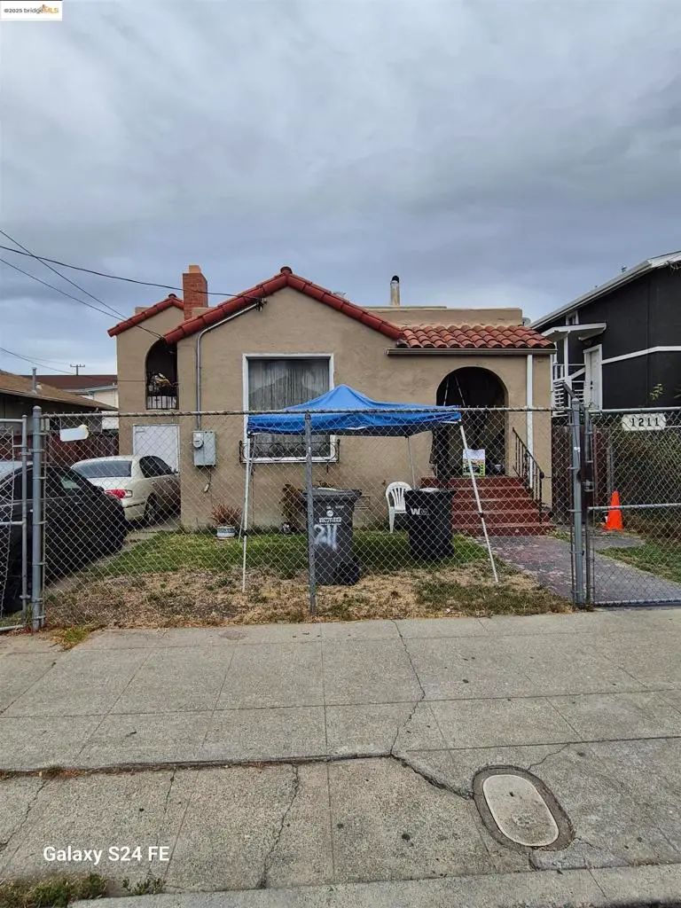 Single Family Residence for sale at 1211 96Th Ave, Oakland, CA featuring 2 beds and 1 bath