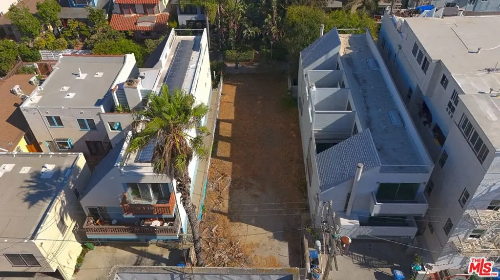 23 Wavecrest Avenue, Venice, CA — listing photo 1