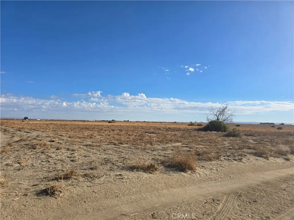 8 K E Vac/Vic, Lancaster, CA — listing photo 1