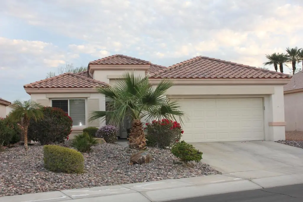 Residential Lease for rent at 78047 Freisha Court, Palm Desert, Riverside County, CA featuring 2 beds and 2 baths