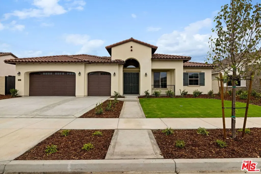 3612 Pathway Court, Bakersfield, CA — listing photo 1