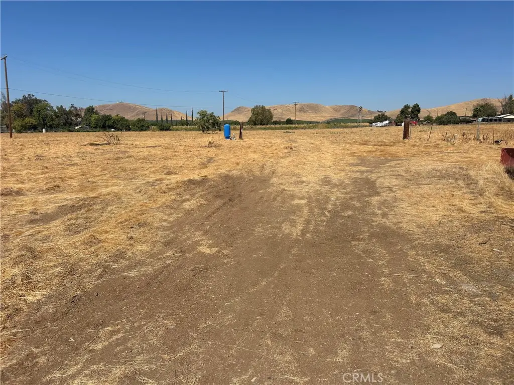 740 E Mulberry, Porterville, CA — listing photo 1