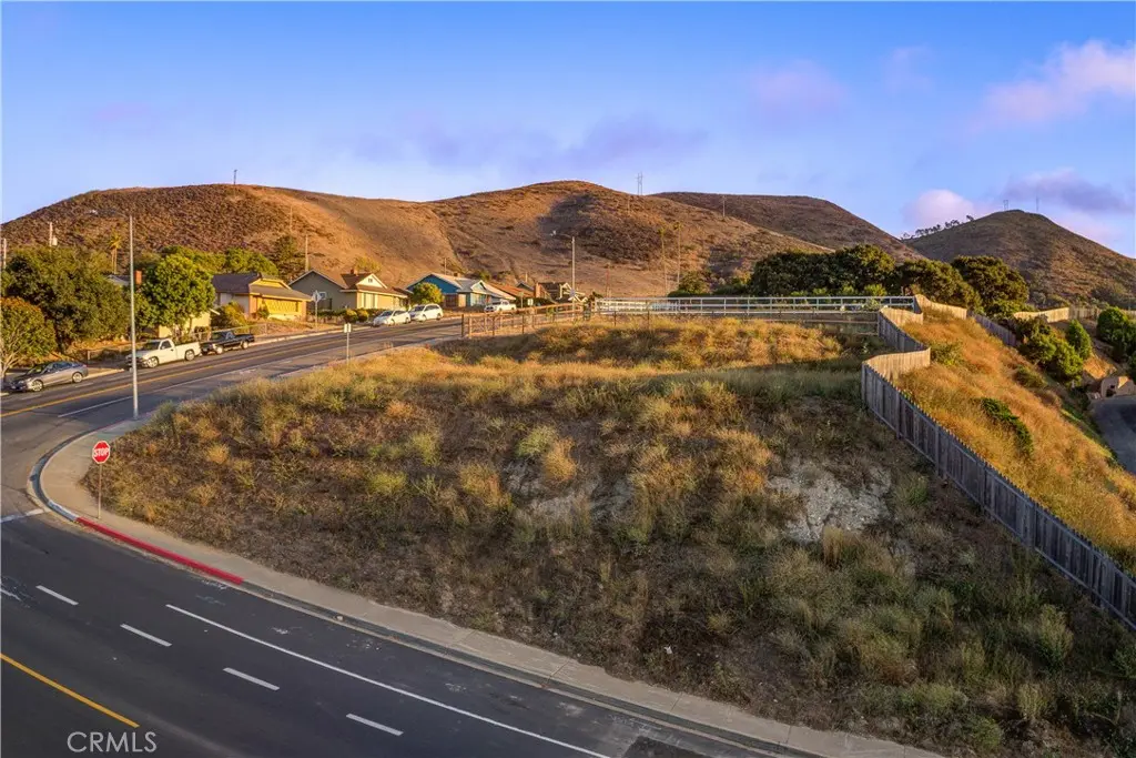 209 S 7th Street, Lompoc, CA — listing photo 1