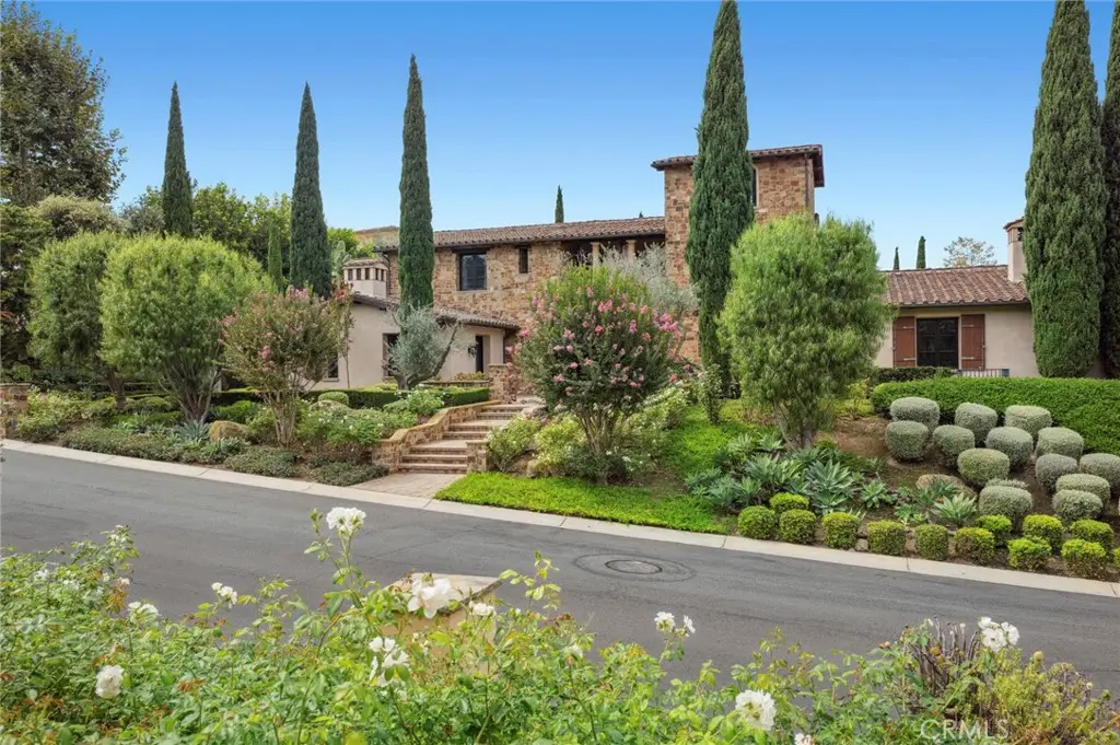 Single Family Residence for rent at 96 Canyon Creek, Irvine, CA featuring 5 beds and 8 baths