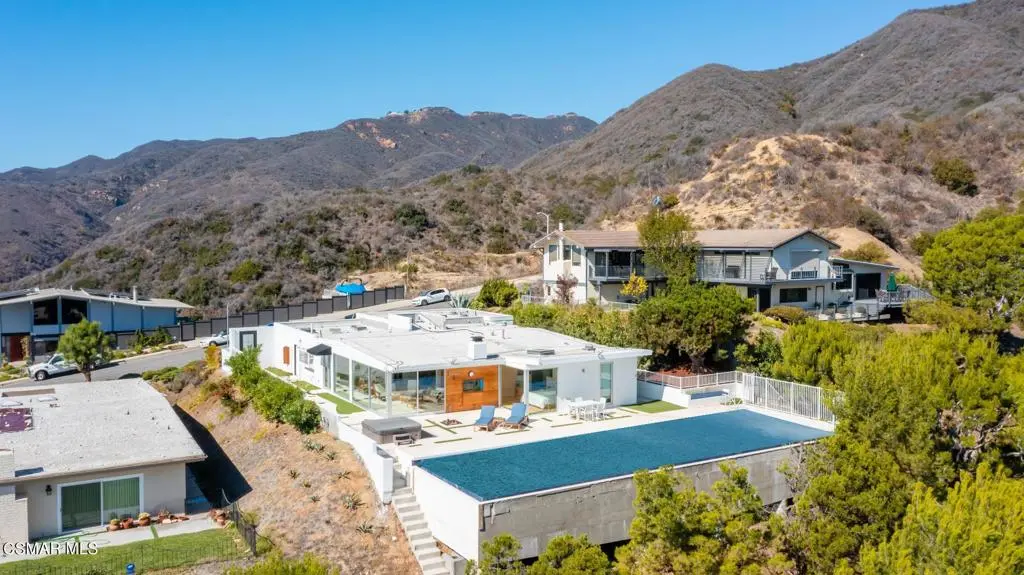 Residential Lease for rent at 3424 Shoreheights Drive, Malibu, Los Angeles County, CA featuring 4 beds and 3 baths