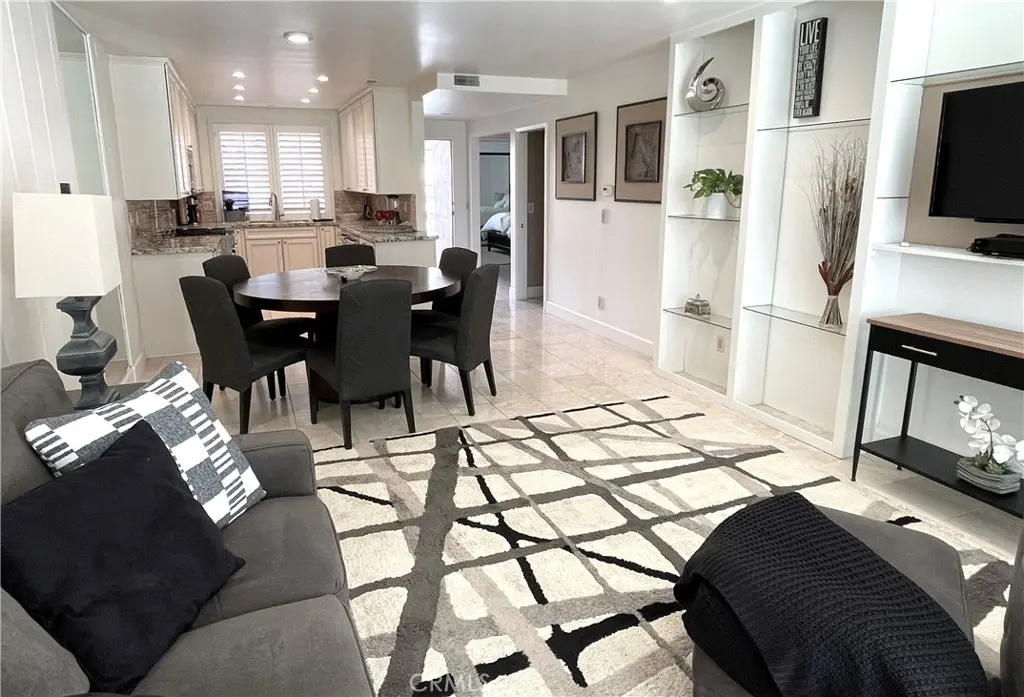 Condominium for rent at 23 Sunrise, Rancho Mirage, CA featuring 1 bed and 2 baths