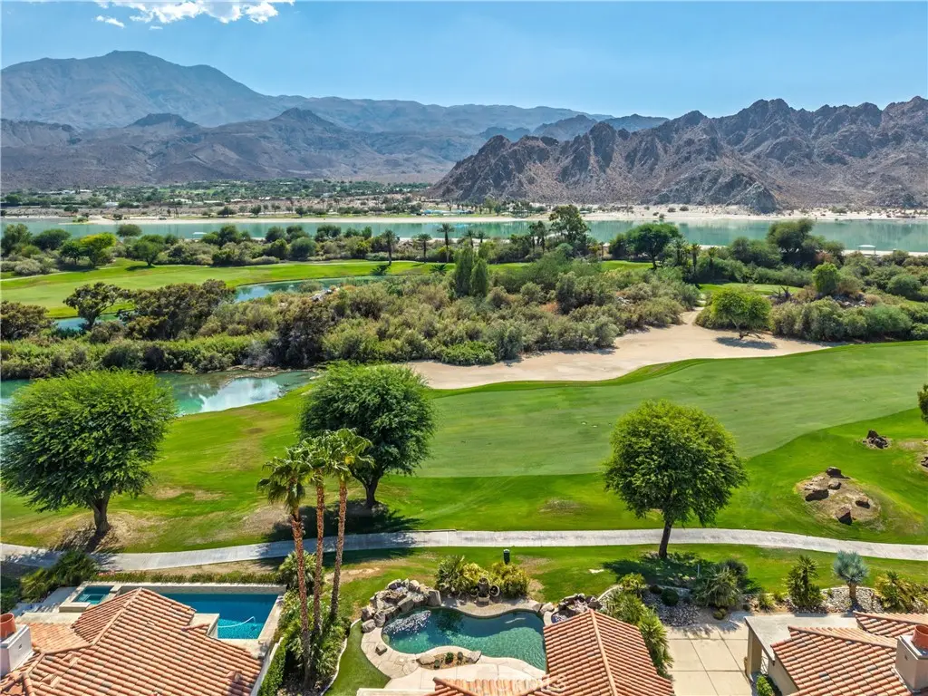 Residential Lease for rent at 57205 Merion, La Quinta, Riverside County, CA featuring 4 beds and 5 baths