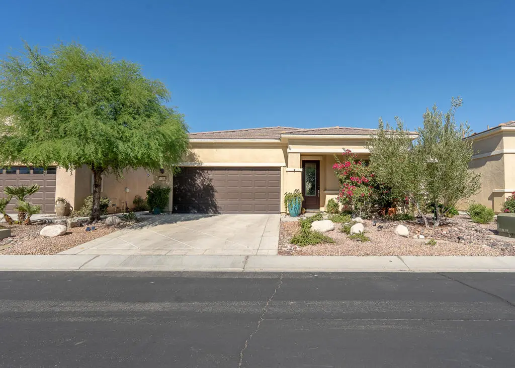 Residential Lease for rent at 81363 Corte Compras, Indio, Riverside County, CA featuring 2 beds and 2 baths