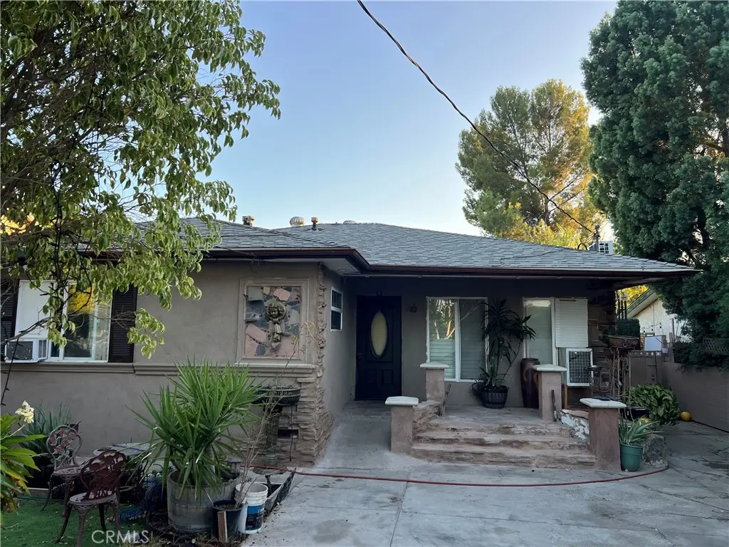 Single Family Residence for sale at 2790 11th St, Riverside, CA featuring 4 beds and 2 baths