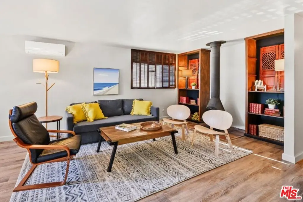 Single Family Residence for rent at 12784 Via Cortina, Del Mar, CA featuring 2 beds and 2 baths