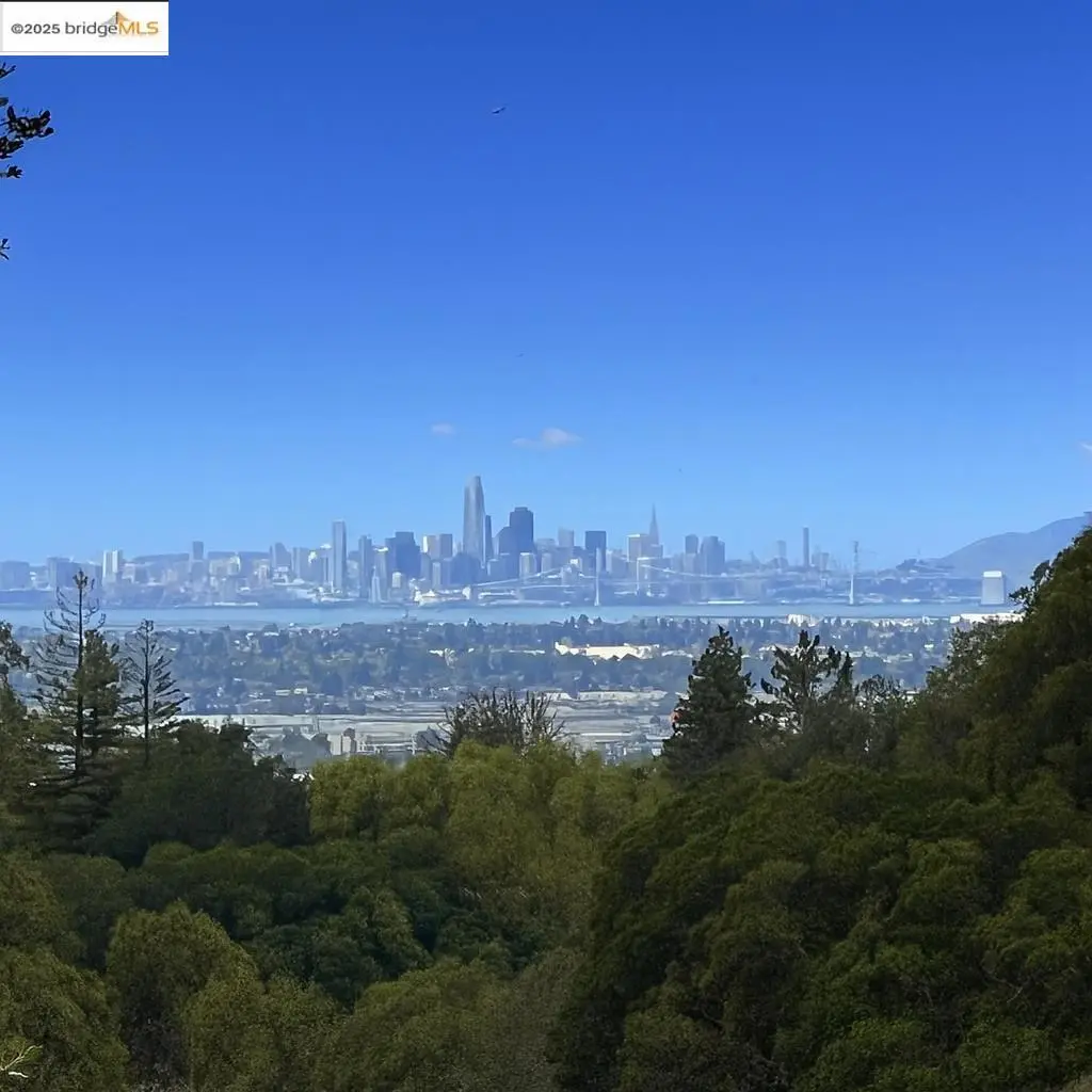11275 Kerrigan Dr, Oakland, CA — listing photo 1