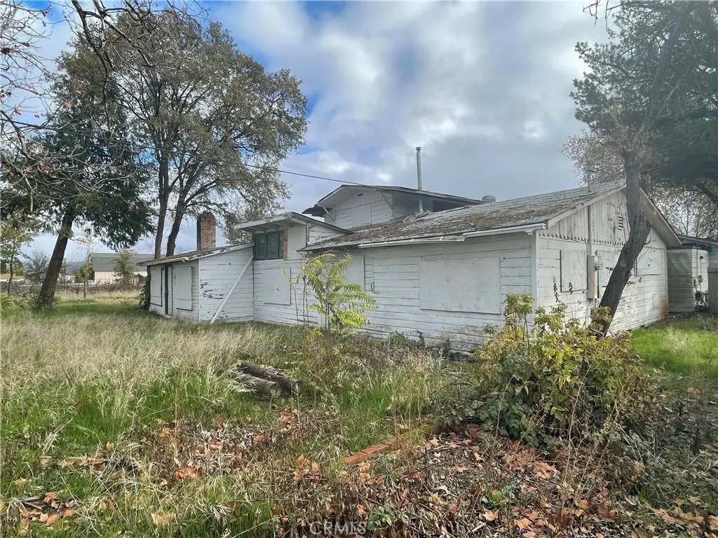 Single Family Residence for sale at 3035 Soda Bay Road, Lakeport, CA featuring 3 beds and 3 baths