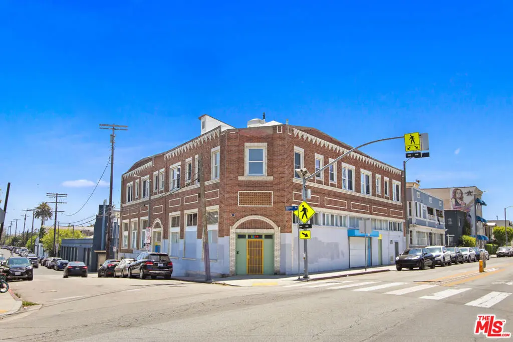 1802 Pacific Avenue, Venice, CA — listing photo 1