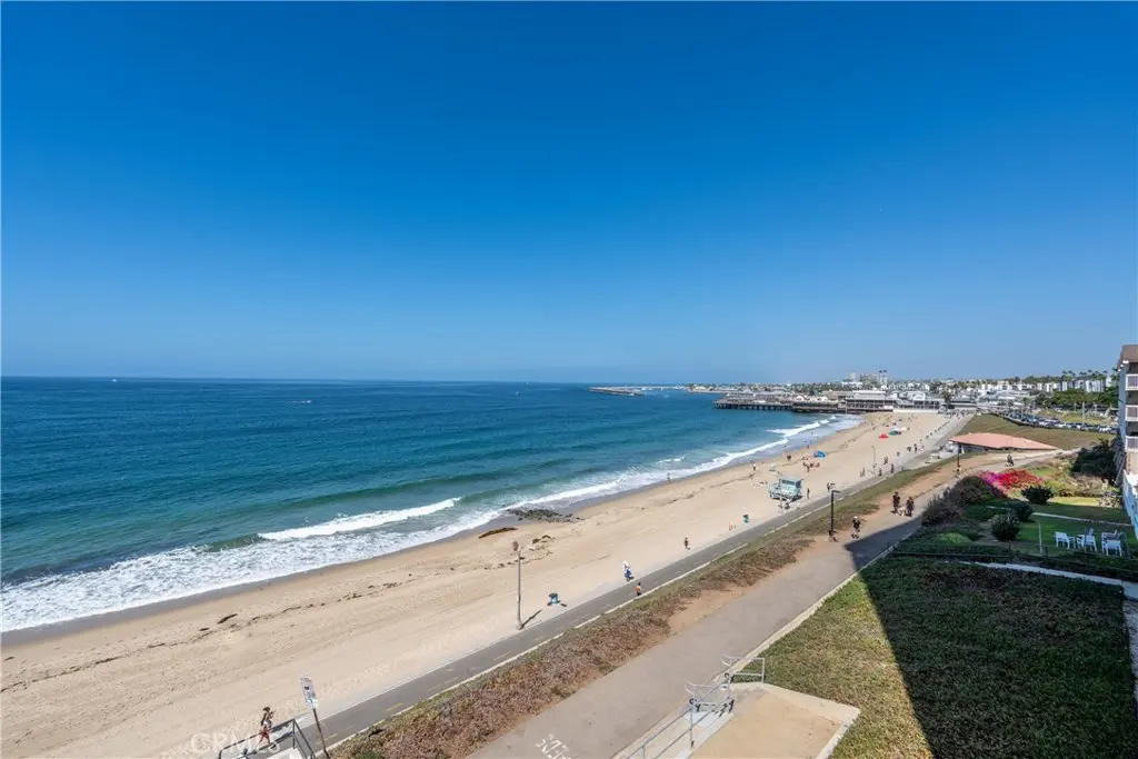 531 Esplanade 713, Redondo Beach, CA — listing photo 1