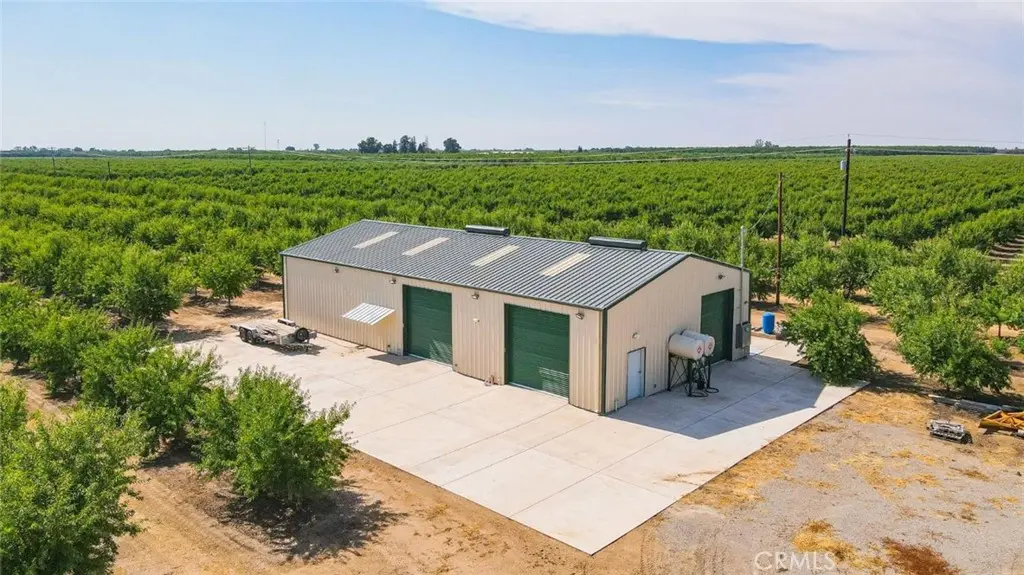 10391 Gillette Road, Le Grand, CA — listing photo 1